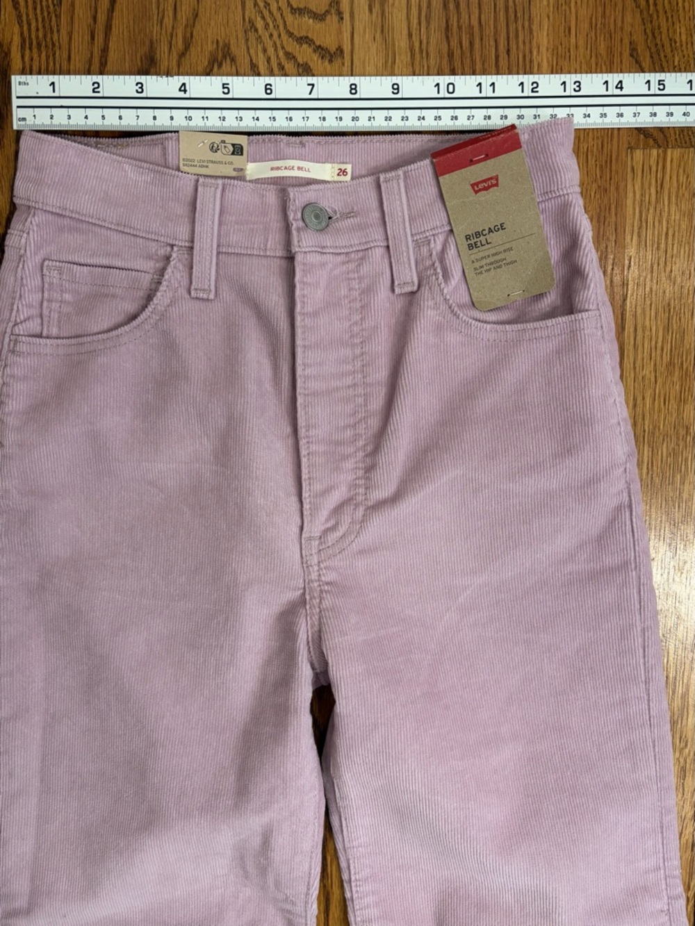 NWT Levi's Ribcage Bell Raw Hem Super High-Rise - Picture 10 of 14